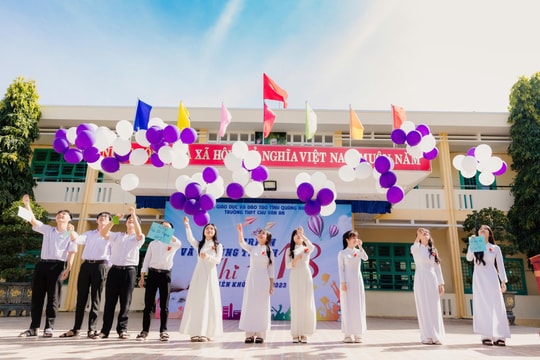 Kỷ niệm 40 năm thành lập Trường THPT Chu Văn An: Hành trình khát vọng