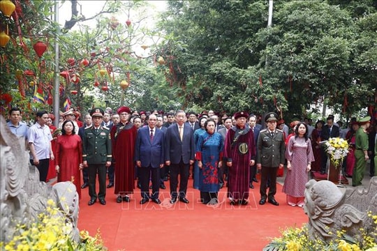 Tổng Bí thư, Chủ tịch nước Tô Lâm dâng hương tưởng niệm các vua Hùng