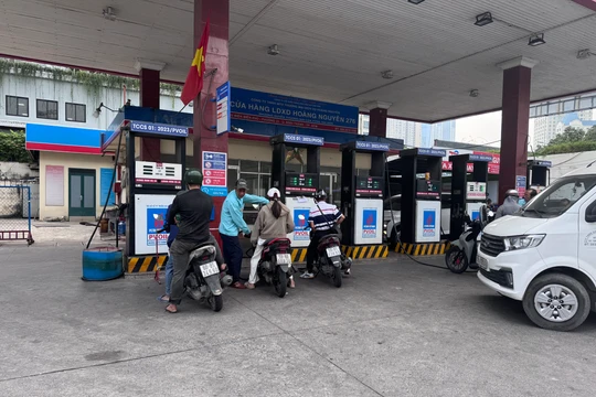 Giá xăng dầu hôm nay 27/4/2026: Bảng giá xăng dầu tại Petrolimex, PVOIL Mipec, GIANGNAMPETROL tại Đà Nẵng