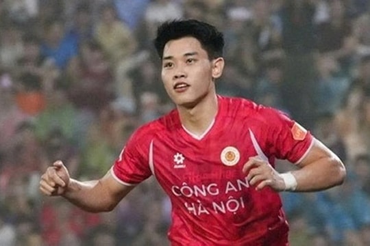 CAHN 4-2 SLNA: Nguyễn Đình Bắc lập hat-trick rực sáng tại V.League