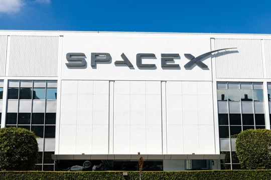 SpaceX tự sản xuất GPU: Bước đi chiến lược để làm chủ công nghệ chip AI và phần cứng