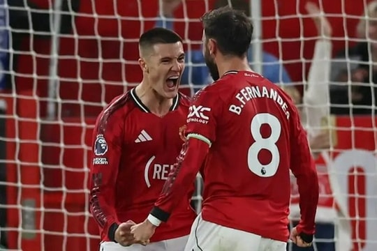 MU hạ Brentford 2-1: Michael Carrick lột xác Quỷ đỏ và kỷ lục chờ gọi tên Bruno Fernandes