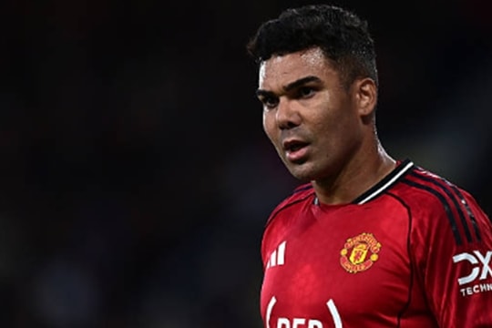Man United 2-1 Brentford: Casemiro lập kỷ lục, Harry Maguire khẳng định đẳng cấp thủ lĩnh