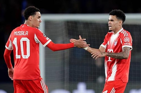 Bayern Munich tự bắn vào chân trong màn rượt đuổi tỷ số 4-5 trước PSG tại Champions League
