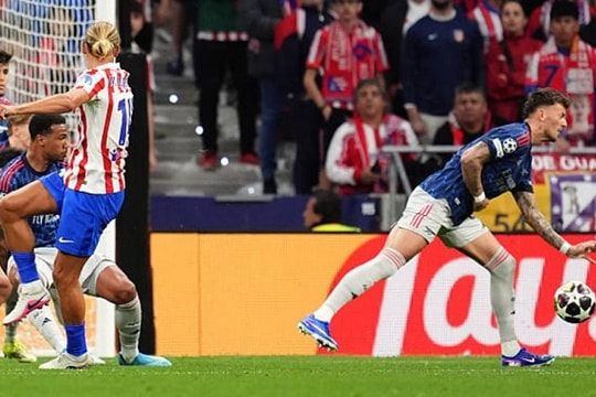 Arsenal cần thay thế Ben White? Hồi chuông cảnh báo sau sai lầm tại Champions League