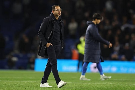 Vì sao HLV Liam Rosenior không nhận đủ 24 triệu bảng sau khi bị Chelsea sa thải?