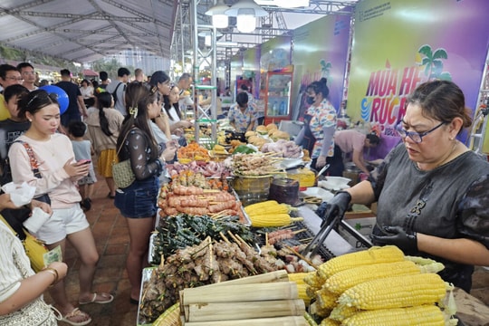 Explore Vietnamese street food at Da Nang' “Huong Vi Viet” Festival 2026