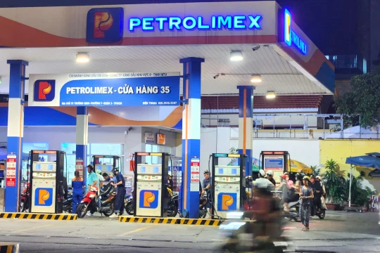 Giá xăng dầu hôm nay 1/5/2026: Bảng giá xăng dầu tại Petrolimex, PVOIL Mipec, GIANGNAMPETROL tại Đà Nẵng