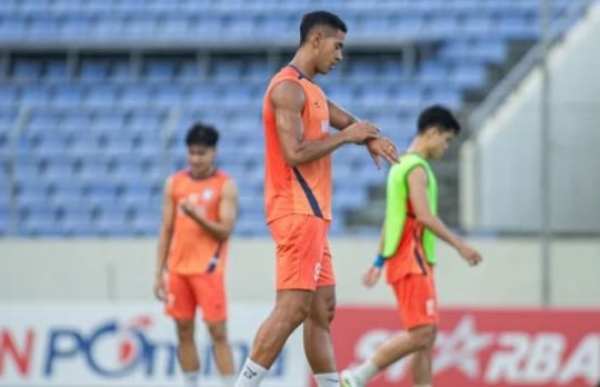 Đỗ Phi Long: Lá chắn thép 1m96 giải bài toán thăng tiến cho Đội tuyển Việt Nam