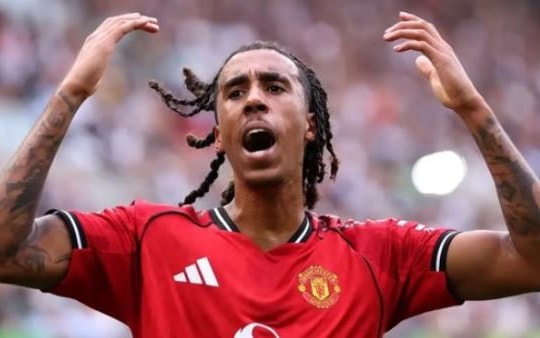 Tin chuyển nhượng tối 2/5: MU đổi Yoro lấy Balde, Arsenal bạo chi vì Yan Diomande