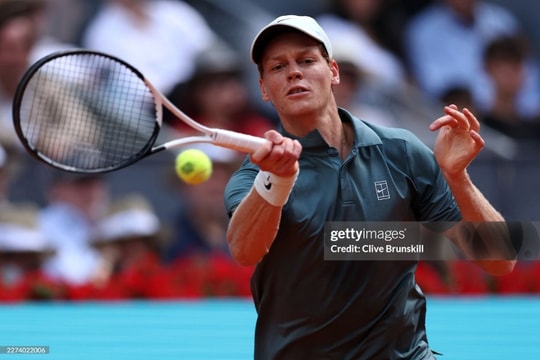 Jannik Sinner vào chung kết Madrid Open 2026 sau 87 phút áp đảo Arthur Fils