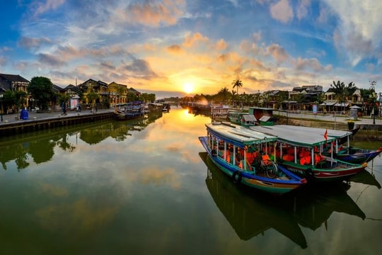 Nghĩ... khi đi bộ buổi sáng