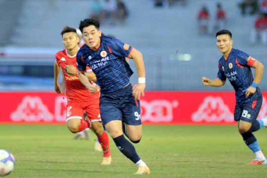 Nguyễn Đình Bắc rực sáng tại V-League: Lời thách thức đanh thép cho danh hiệu Vua phá lưới