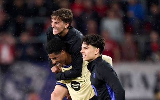 Osasuna 1-2 Barcelona: Marcus Rashford và Robert Lewandowski rực sáng, Barca chạm một tay vào chức vô địch