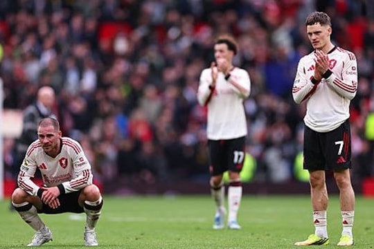 MU thắng kịch tính 3-2: Lời hồi chuông báo tử cho đế chế Liverpool tại Old Trafford