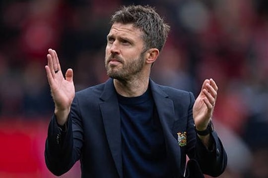 Michael Carrick và cú chuyển mình ngoạn mục đưa Manchester United trở lại Champions League