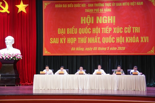 Thường trực Ban Bí thư Trần Cẩm Tú tiếp xúc cử tri thành phố Đà Nẵng