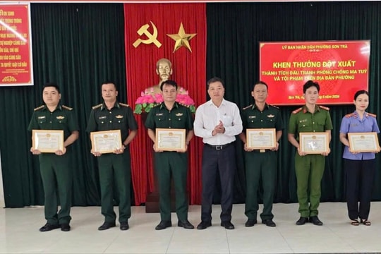 Khen thưởng đột xuất lực lượng đấu tranh phòng, chống ma túy