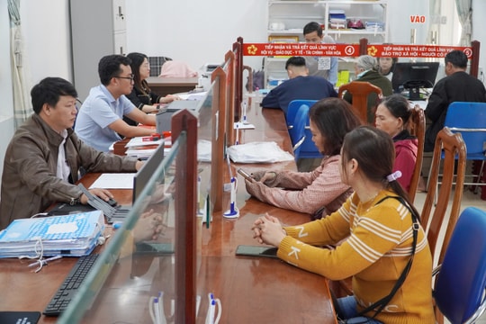 Một năm vận hành mô hình chính quyền địa phương 2 cấp: Nhìn từ hiệu quả cung cấp dịch vụ hành chính công
