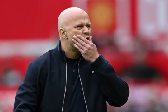 Liverpool lập kỷ lục buồn sau trận thua Man Utd: Arne Slot và cuộc khủng hoảng niềm tin