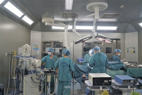 Bệnh viện Ung bướu Đà Nẵng khai trương 2 phòng mổ hiện đại