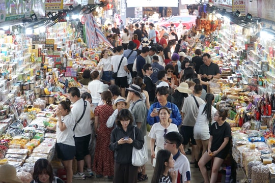 “Điểm tựa” cho mùa du lịch sôi động