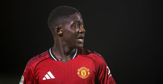 Manchester United suýt mất Kobbie Mainoo vào tay Arsenal do sai lầm của Ruben Amorim