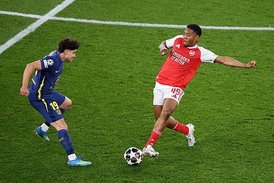 Myles Lewis-Skelly rực sáng đưa Arsenal vào chung kết Champions League: Henry đã đúng