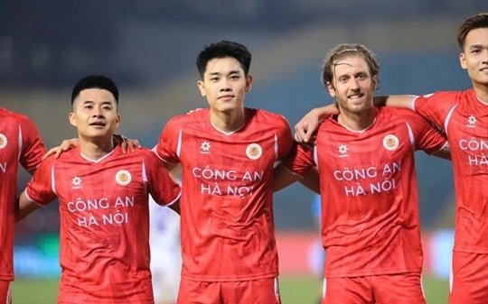 Công an Hà Nội tiến sát ngôi vương V-League: Khi Mano Polking định nghĩa lại đẳng cấp