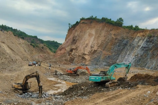 Đà Nẵng yêu cầu siết chặt quản lý khoáng sản, chấm dứt đầu cơ, nâng giá vật liệu xây dựng