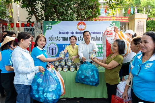 Lan tỏa phong trào “sống xanh” ở phố Hội