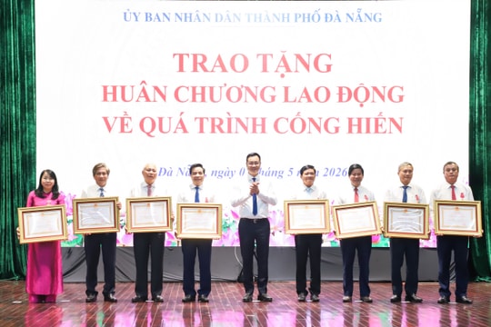 Bí thư Thành ủy Lê Ngọc Quang: Kiên định mục tiêu tăng trưởng 2 con số, tạo nền tảng cho cả nhiệm kỳ
