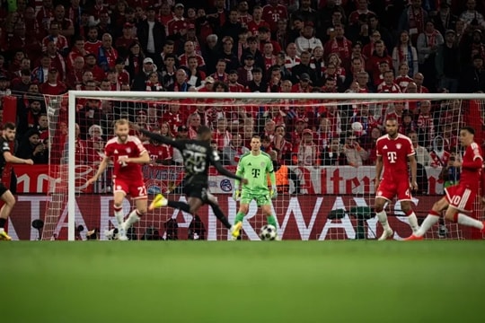 Bayern Munich dừng bước tại bán kết Champions League: Cú gục ngã thảm hại trước PSG