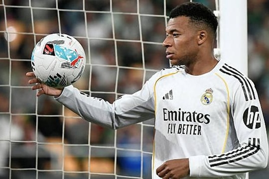 Liverpool tiếp cận Mbappe, Real Madrid dẫn đầu cuộc đua chiêu mộ Mohamed Salah