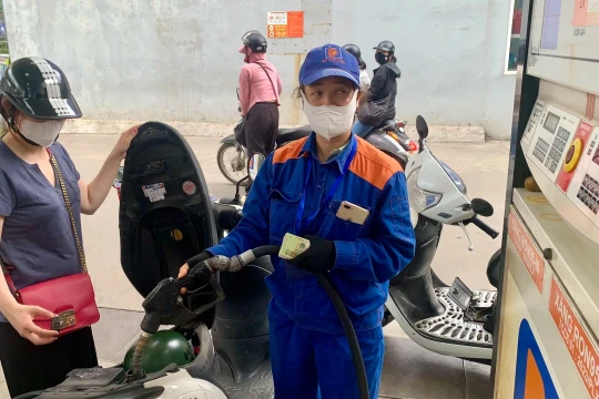 Giá xăng dầu hôm nay 9/5/2026: Bảng giá xăng dầu tại Petrolimex, PVOIL Mipec, GIANGNAMPETROL tại Đà Nẵng