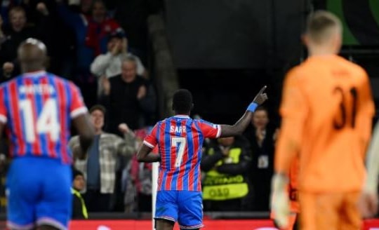 Crystal Palace đánh bại Shakhtar 2-1 để lần đầu vào chung kết cúp châu Âu