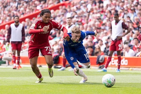 Liverpool chia điểm kịch tính với Chelsea tại Anfield: Rio Ngumoha rực sáng