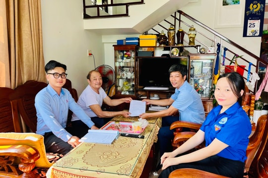 Xây dựng nền hành chính phục vụ