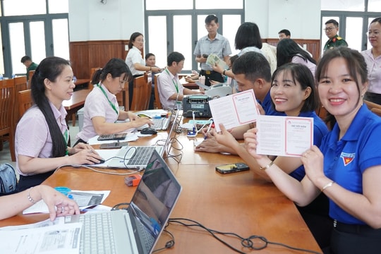 Gửi tiết kiệm chung tay vì người nghèo