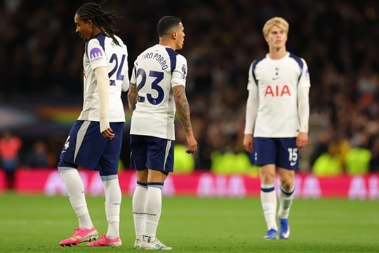 Tottenham sảy chân trước Leeds: Cơ hội trụ hạng bất ngờ mở ra cho West Ham