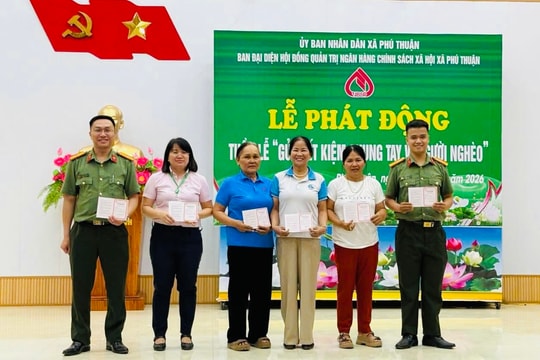 "Gửi tiết kiệm chung tay vì người nghèo": Khơi dậy tinh thần nhân ái
