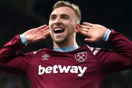 Liverpool cạnh tranh Jarrod Bowen, MU nhắm Ederson và kế hoạch tái thiết 5 tân binh