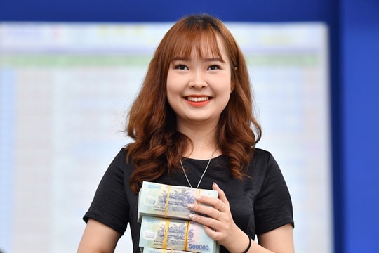 Lãi suất ngân hàng hôm nay 12/5/2026: OCB tăng mạnh lãi suất lên 7,3%/năm