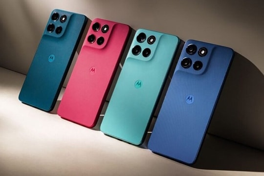 Giải mã sức hút điện thoại Motorola pin 7000 mAh: Bền chuẩn quân đội, giá từ 2,89 triệu