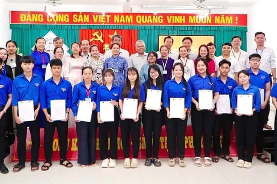 Vững vàng bản lĩnh hạt giống đỏ