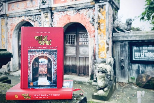 Vẽ lại vàng son phủ đệ xứ kinh kỳ