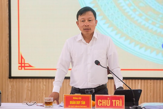Cán bộ cơ sở không ngừng nâng cao trình độ, đạo đức công vụ