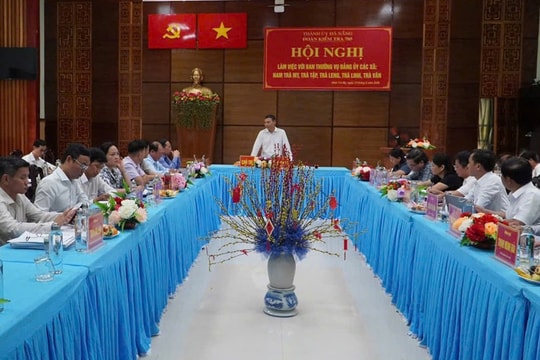 Đoàn kiểm tra của Thành ủy Đà Nẵng làm việc với các xã miền núi