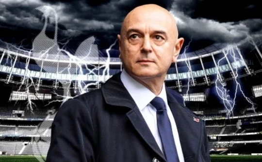 Daniel Levy sốc khi Tottenham đứng bên bờ vực xuống hạng sau 24 năm nắm quyền