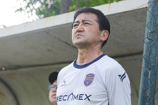 Becamex TP.HCM thay tướng khẩn cấp trước vòng xoáy rớt hạng V-League
